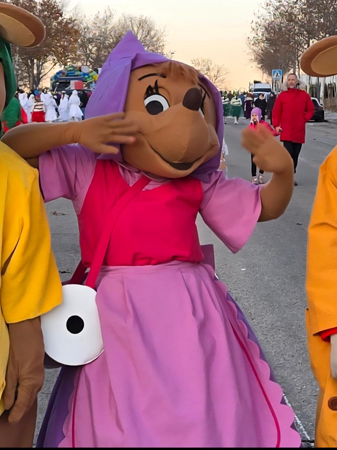 Disfraz infantil inspirado en Minnie confeccionado en Gomgomi