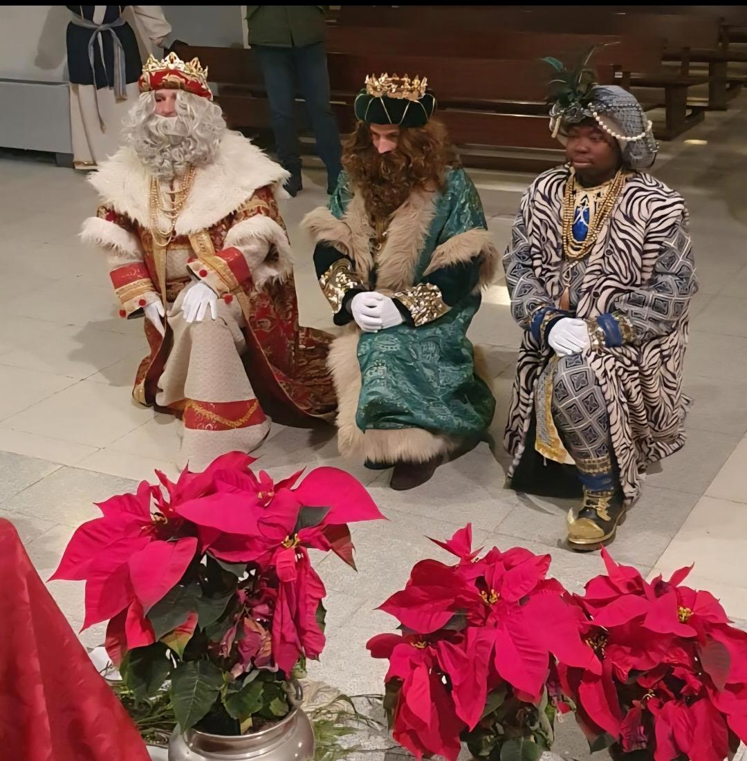 Disfraces de Reyes Magos confeccionados en Gomgomi
