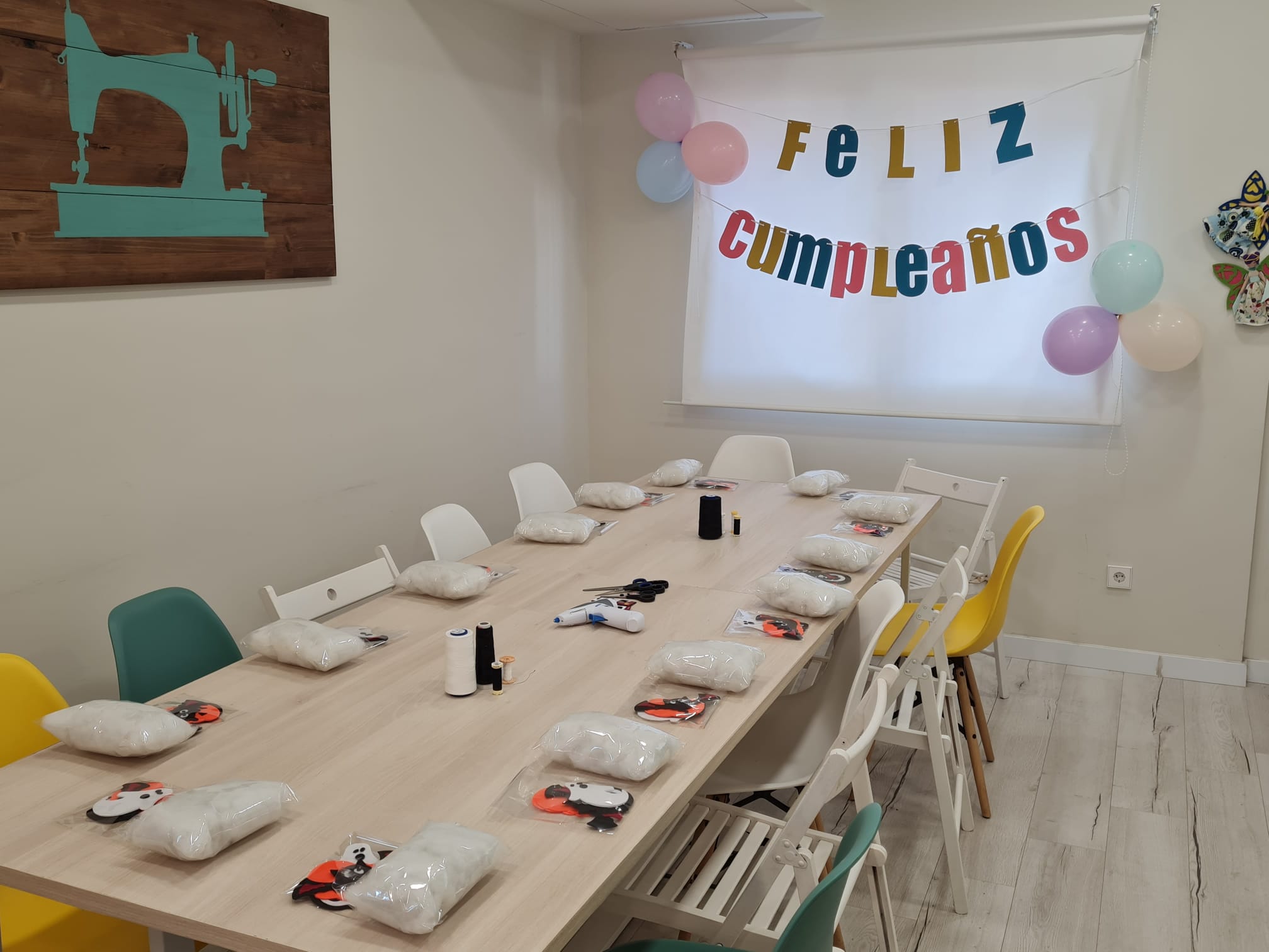 Evento infantil con manualidades en Gomgomi